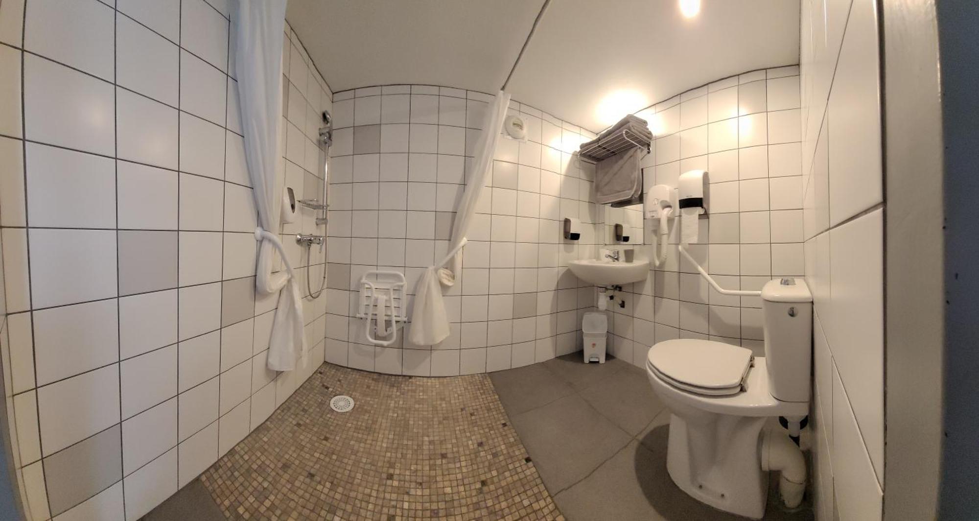 Hotel Le Vanseen Les Vans Exterior foto