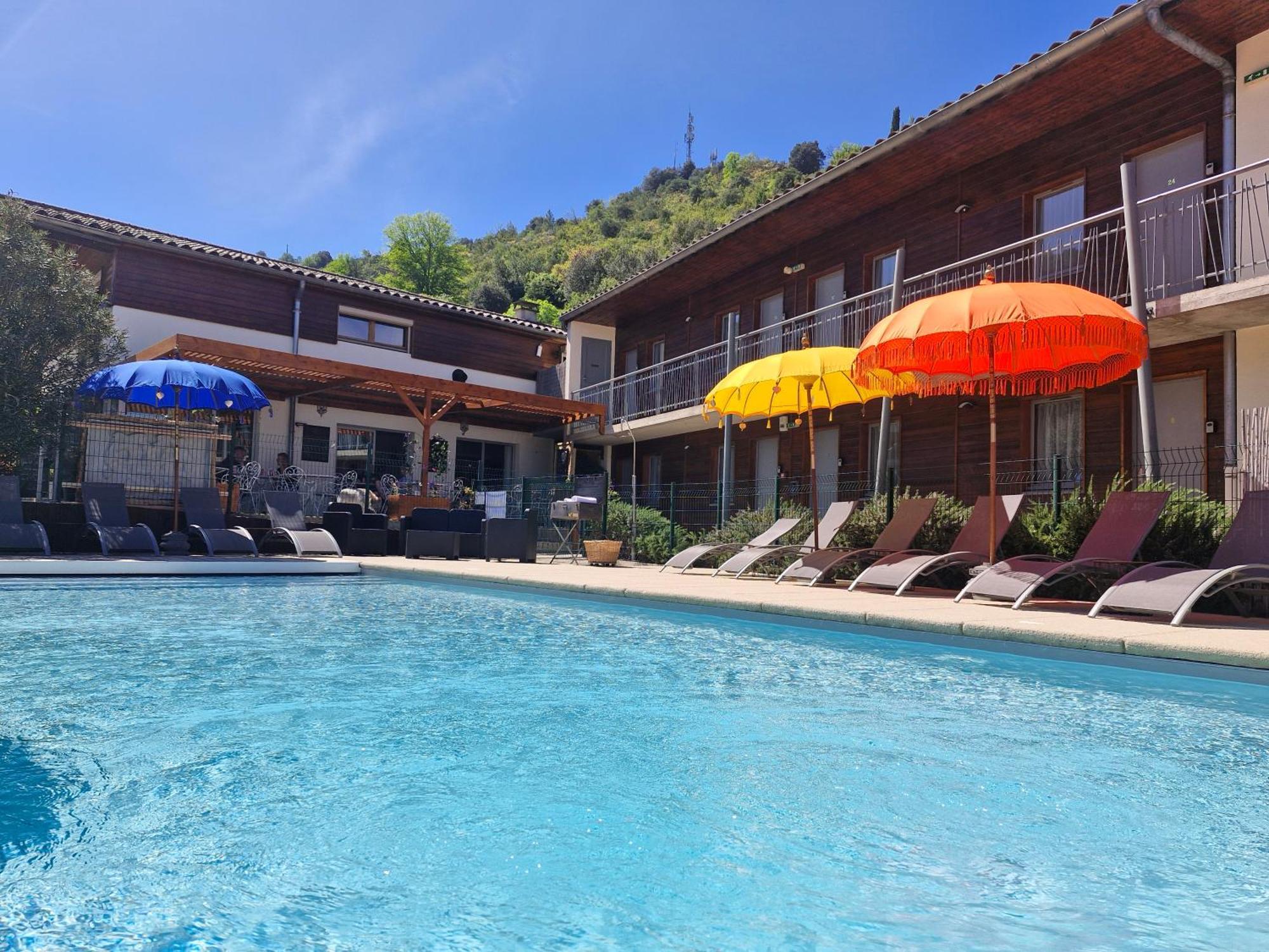Hotel Le Vanseen Les Vans Exterior foto